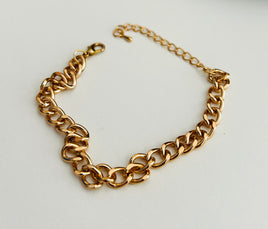 Classic Gold-Plated Chain Clip Bracelet
